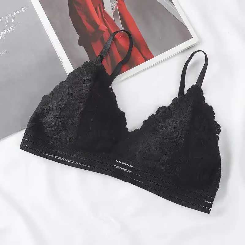 Lace Triangular Cup Suspender Bra Thin Cup Without Steel Ring Sexy Beautiful Back Breathable Bra with Detachable Chest Pad Z250730