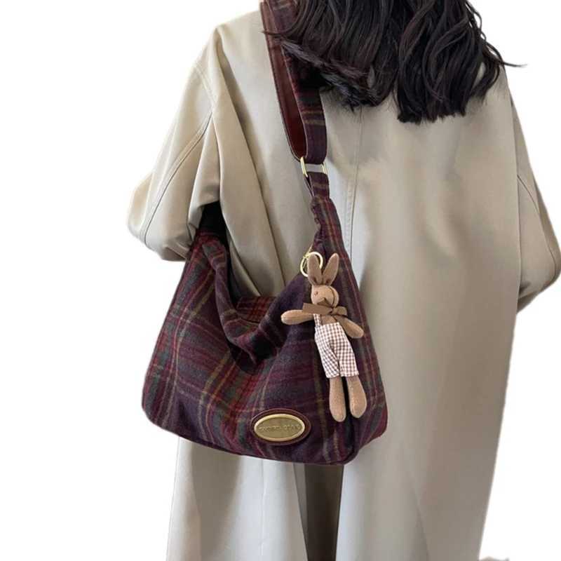 Stylish Crossbody Bag Trendy and Functional Shoulder Purse Sling Bags for Men and Women Y250730