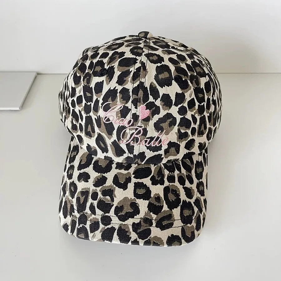 Japanese Polka Dot Leopard Print Personalized Baseball Cap Mens and Womens Summer Letter Love Embroidery Sunshade Sports Hat 250730