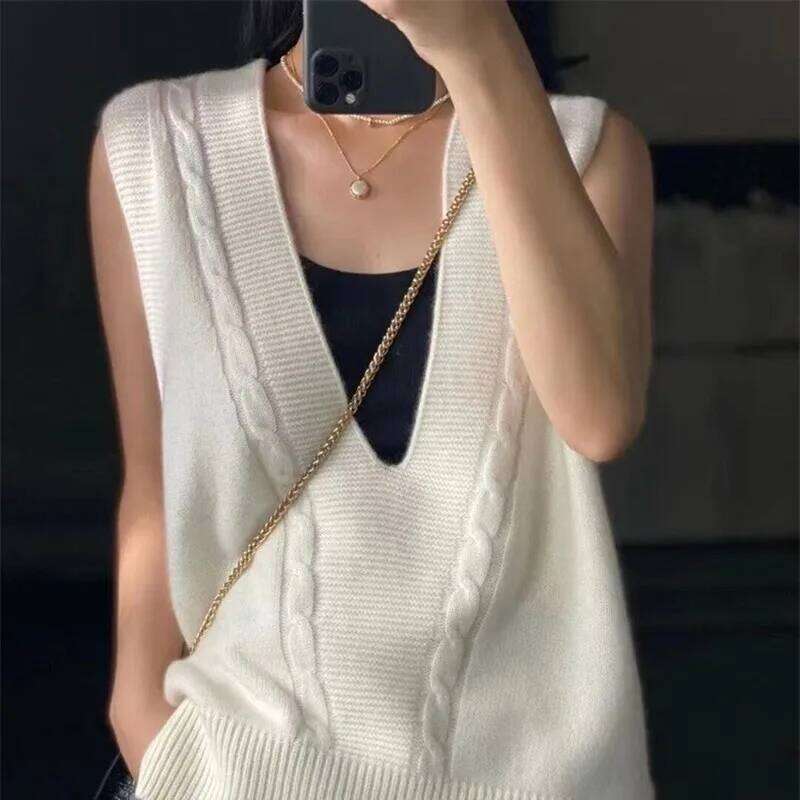 Designer Clothing 2025 Wool Cashmere Women V-Neck Thick Sleeveless Wild Sweater Autumn Large Size Waistcoat Knit Vest Pullover