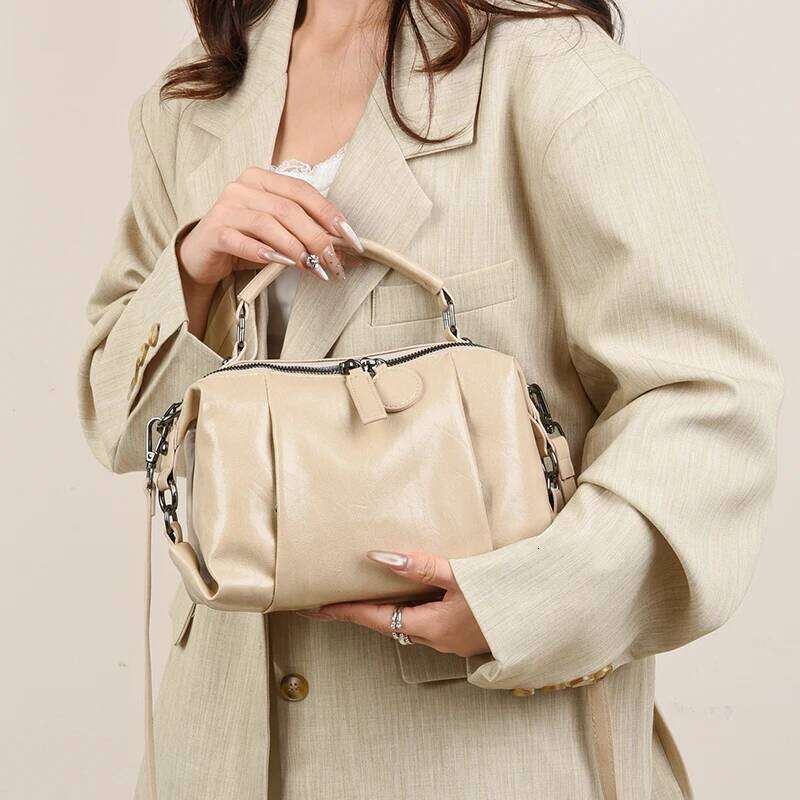 European And American Niche Handbags For Women 2025 Summer New Boston Shoulder Versatile Retro Commuter Crossbody Bag