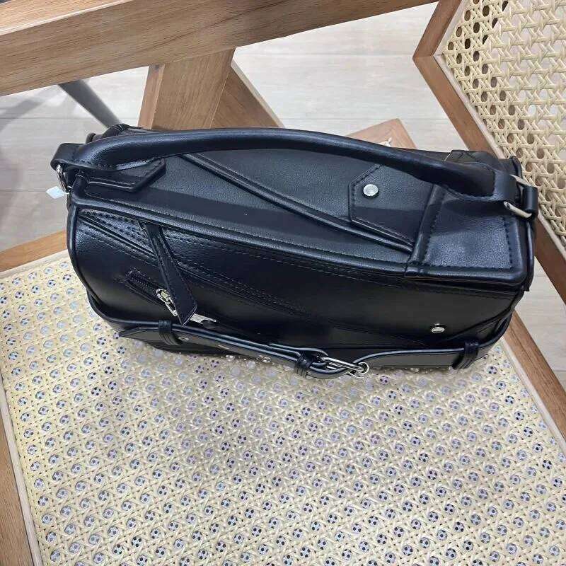 Y2K Retro Punk Moto Style Tote Rivet Splicing Design Fashion Handbag PU Leather Large Capacity Women Crossbody Bag