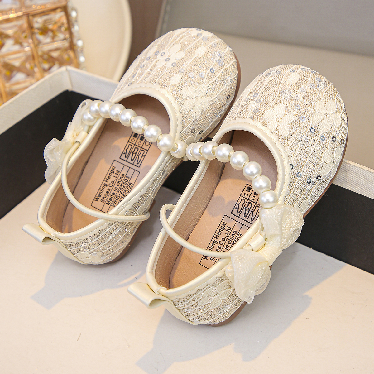 Girls pearl lace princess shoes Sweet bow Exquisite small leather shoes