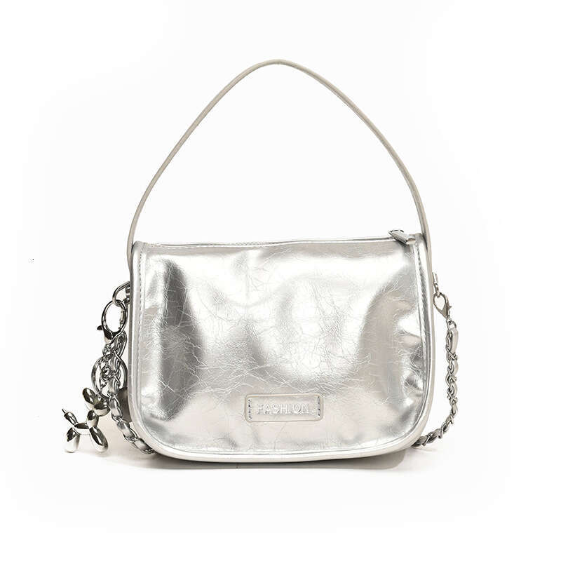 Red patent leather chain shoulder bag with fashionable pleated design, crossbody bag versatile for daily street fashion, women's bag