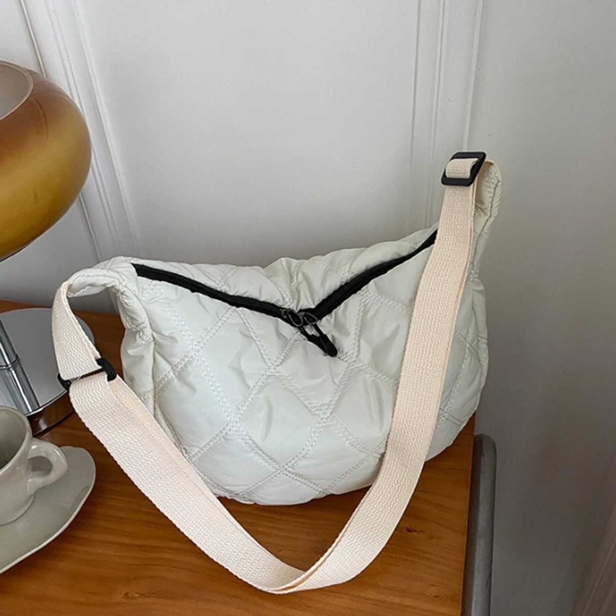 Black diamond check embroidered thread large capacity down Cloud Womens shoulder crossbody dumpling bag (without pendant) Y250730