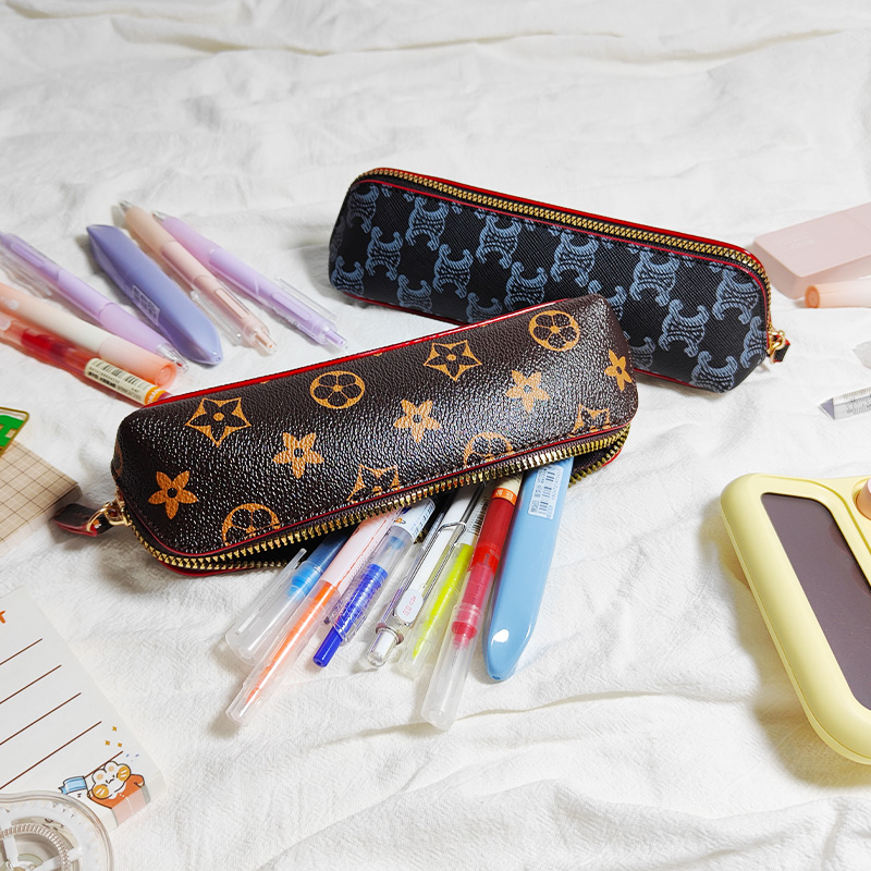 Classic printed leather stationery bag , Student large-capacity pen case ,Fashionable patterns
