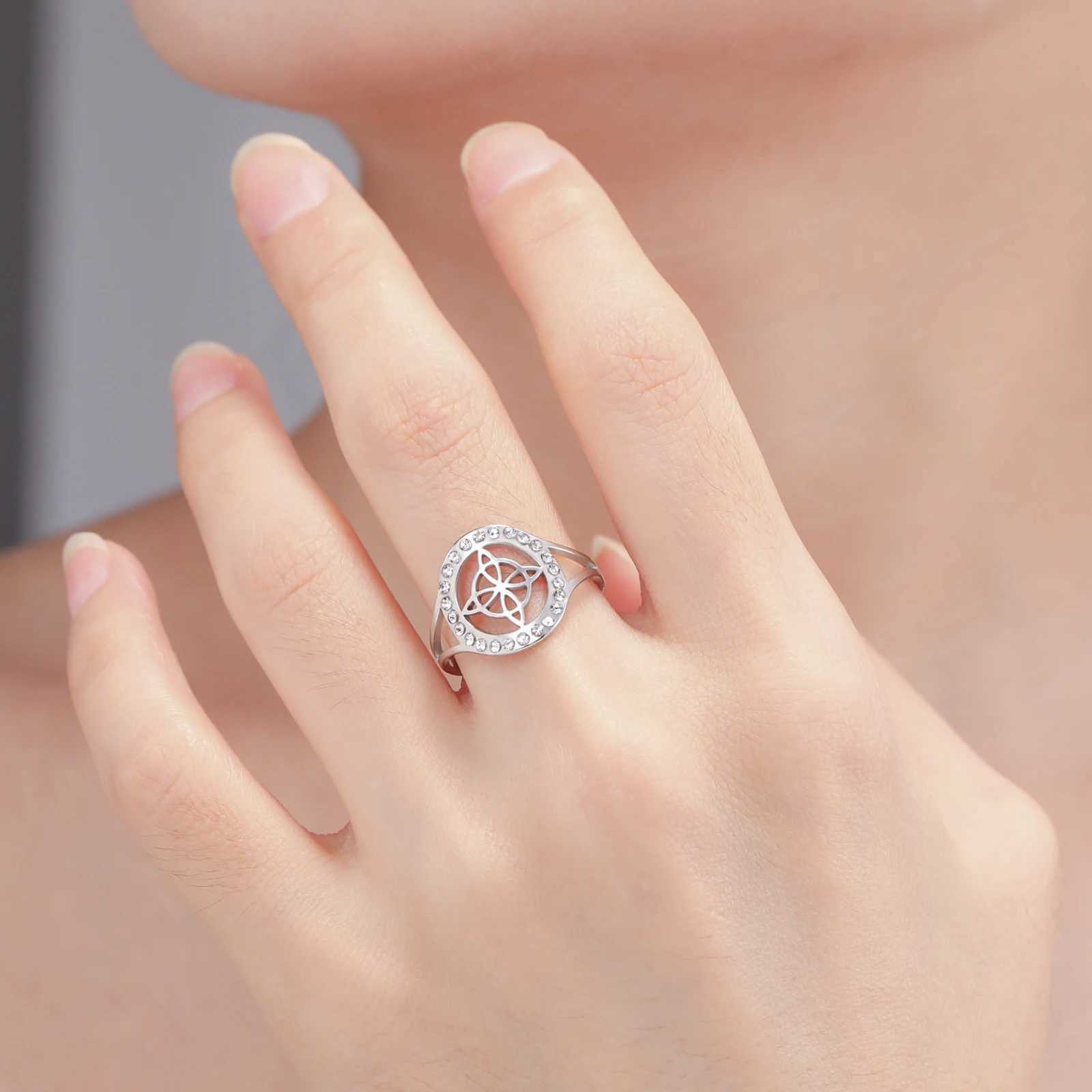 Skyrim Witchcraft Witch Knot Clear Zircon Round Ring Stainless Steel Gold Color Adjustable Finger Rings Vintage Amulet Jewelry y250730