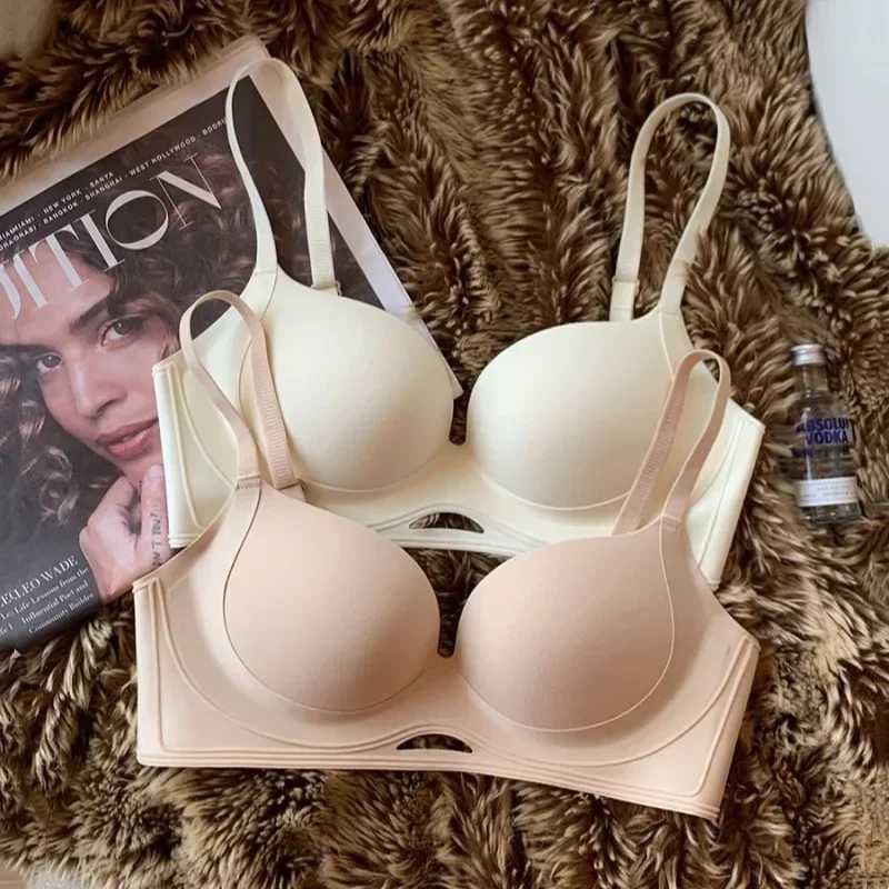 Seamless Underwear Womens Lifting Wireless Top Thin Bottom Thick Breathable Bra Summer Z250730