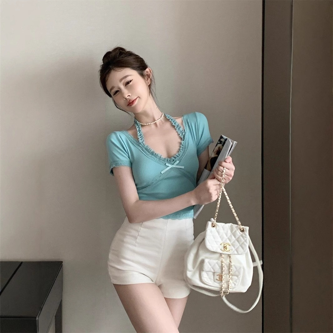 2025 Lake Blue Lace Bordered Strap Top Women's Summer Pure Desire Sexy V-neck Short Sleeve Base Shirt Short Bow T-shirt New Designer T-shirt