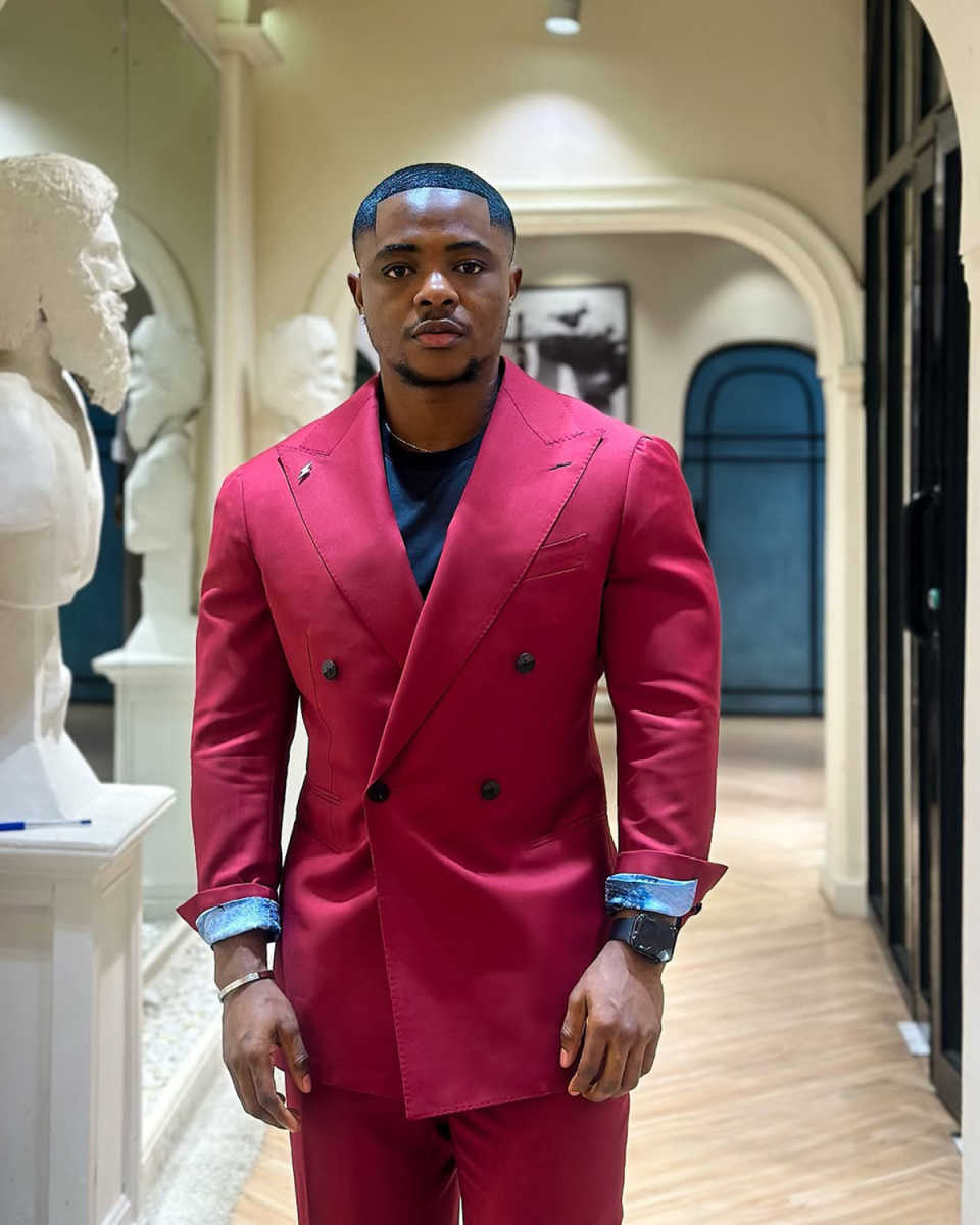 Formal Red Mens Tuxedos Peaked Lapel Double Breasted 2 Pieces Groom Dinner Party Male Prom Blazers Customized Coustome Homme