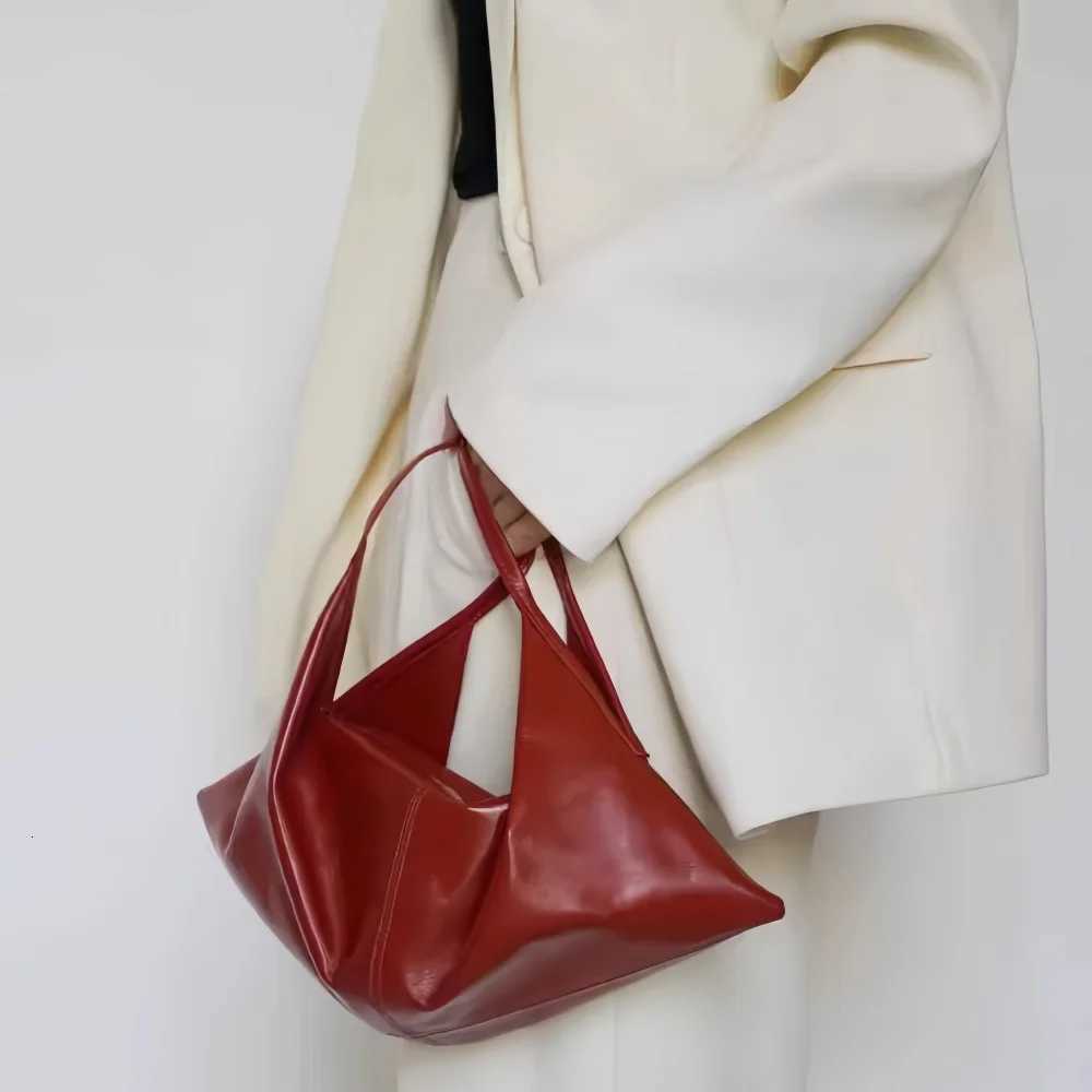 red croissant bag New oil wax soft leather light handbag Crossbody dumpling bag Y250730