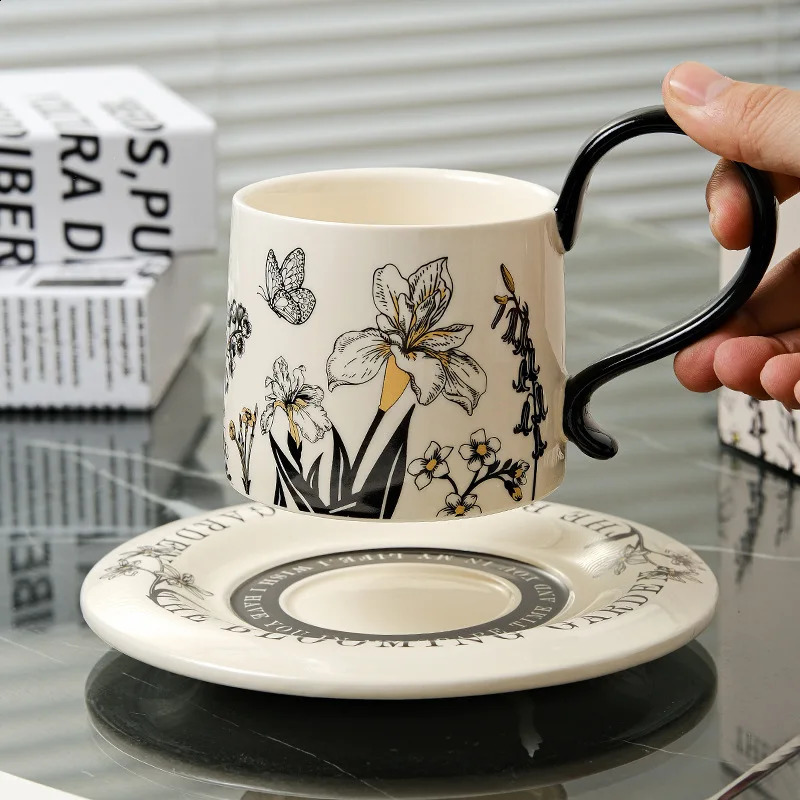 Vintage Floral Luxury Ceramic Coffee Cup Saucer and Spoon Set Capacity Tea Cups Gift Box 250731