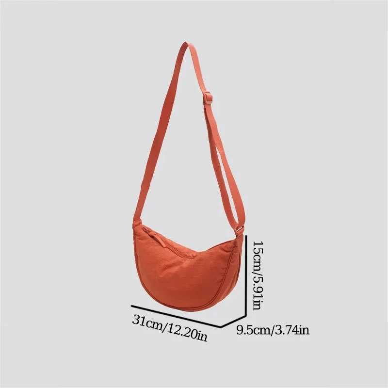 New Simple and Casual Solid Color Nylon Large Capacity Womens Dumpling Bag Shoulder Bag for Travel and Commuting G250729