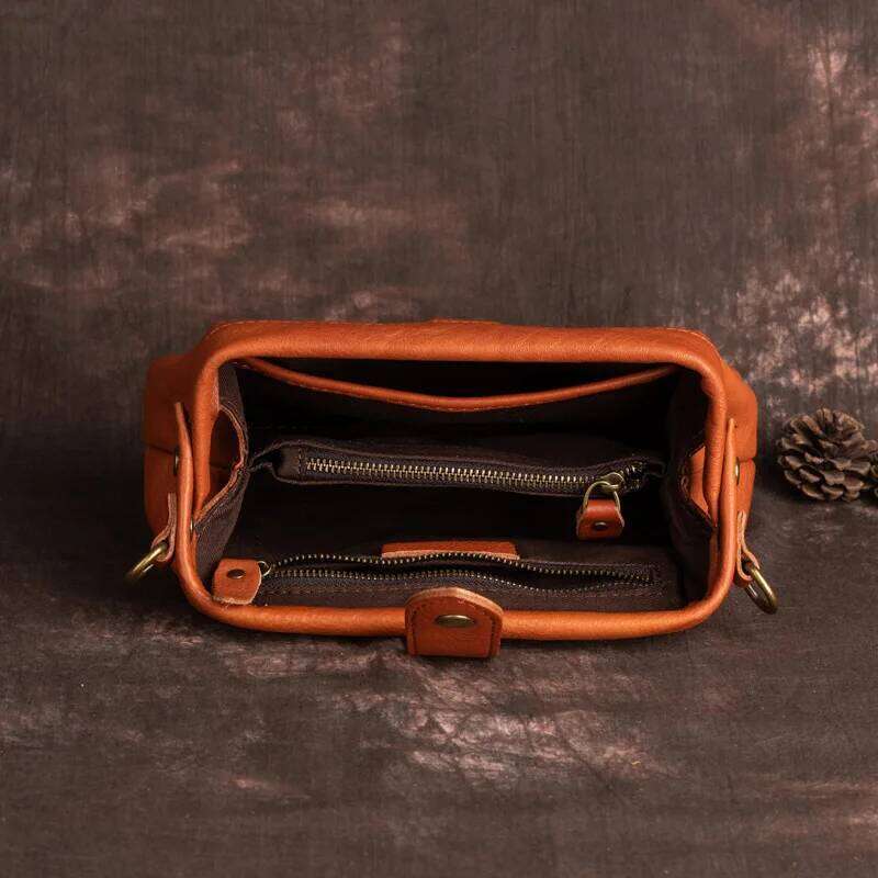 Woman's Men Shoulder Crossbody Female Retro Messenger Bag For Women Leather Phone Sling Bag Ladies Clutches