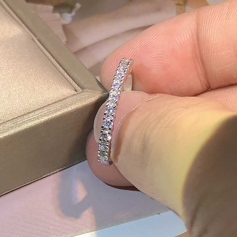 925 Silver Luxury Female Zircon Stone Single Row Ring Brand Fashion Simple Finger Ring Silver Color Promise Engagement Rings For y250730