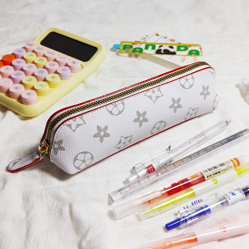 Classic printed leather stationery bag , Student large-capacity pen case ,Fashionable patterns