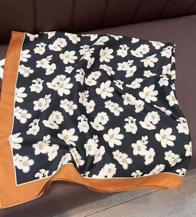 Silk Scarf for Women Elegant Square Scarf Versatile for Spring Autumn and Winter Fashionable and Stylish Cherry Blossom Shawl Silk Scarf 250726