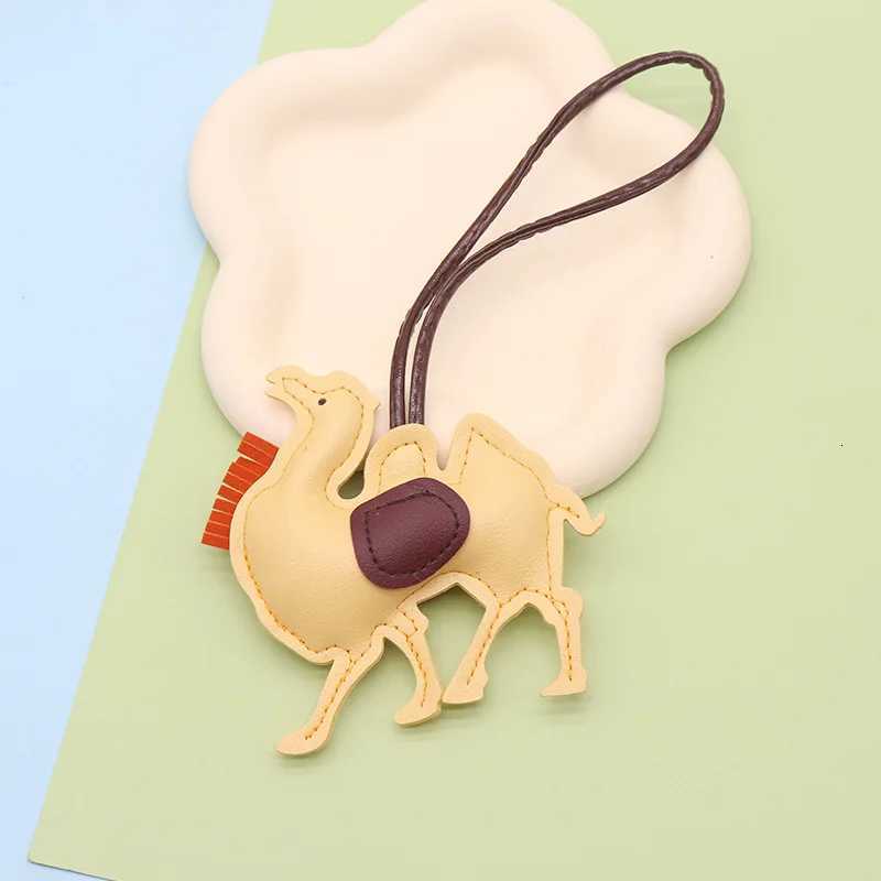 Women Leather Camel Charm Bag Pendant Keychain Cartoon Desert Camels Keyring Cute Animal Ornament Accessories Decoration Y250731