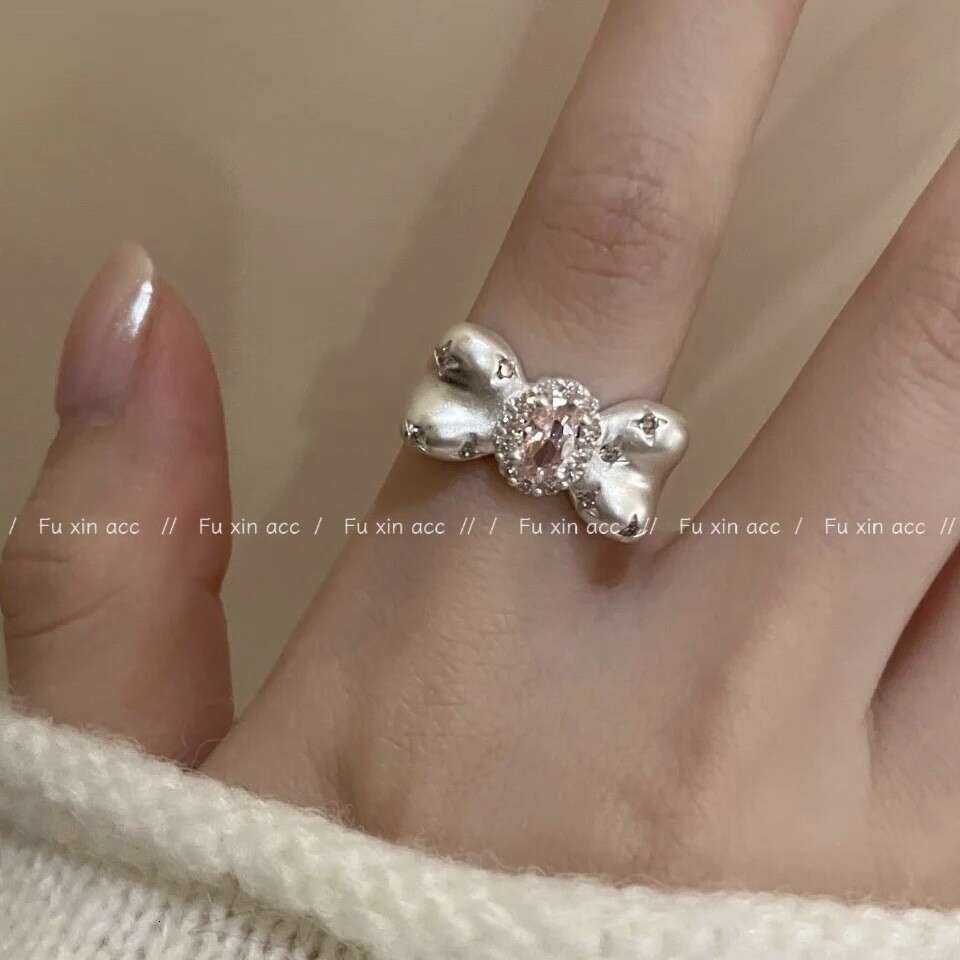 Princess on the Run Micro Pave Zircon Butterfly Open Niche Design High-end Atmosphere Index Finger Ring Jewelry for Women 47e