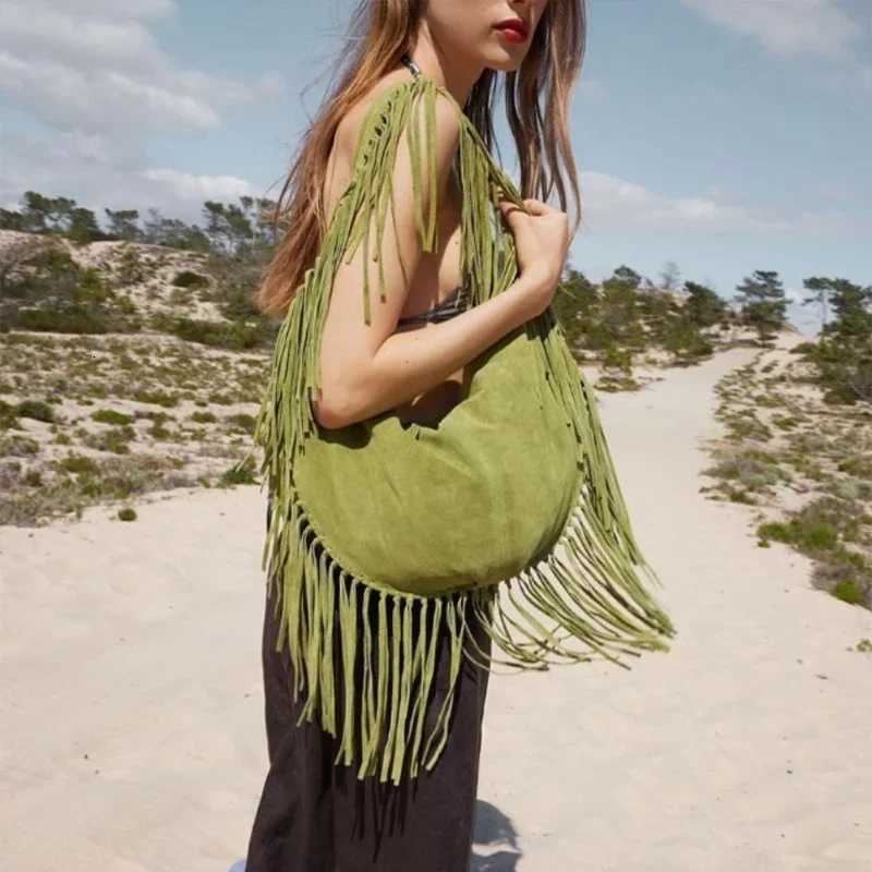Tassel Large Capacity Crossbody Shoulder Bag Designer Crescent Dumpling Suede Women Tote Bag Casual Simple Handbag Y250730