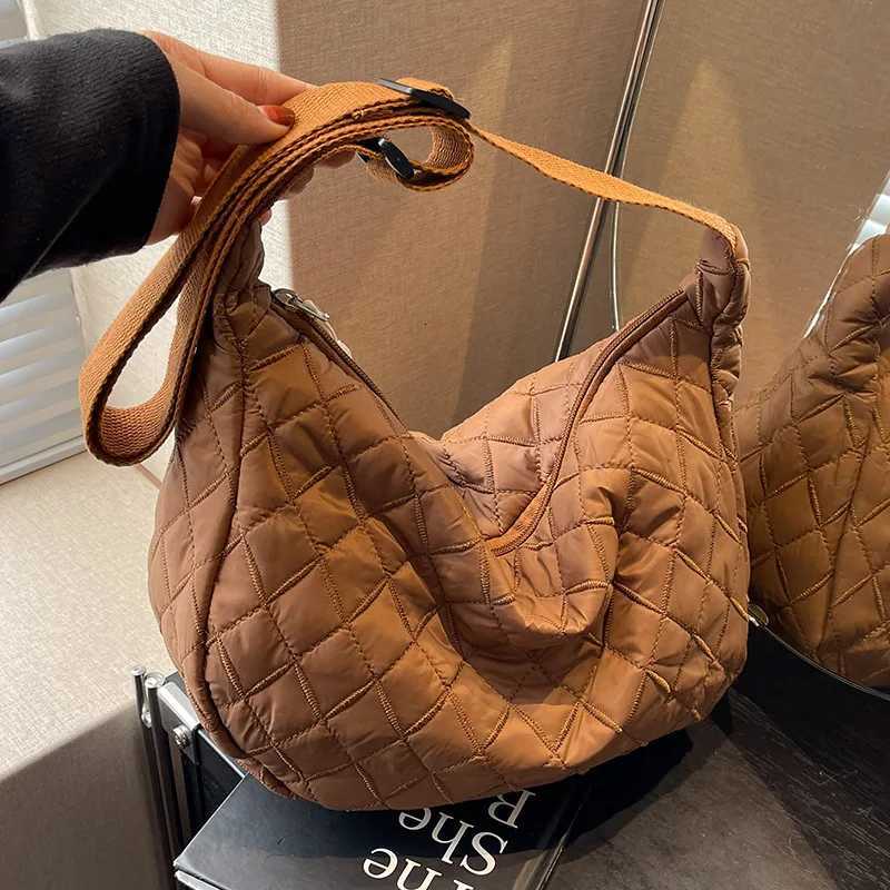 2025 Spring Grid Dumpling Bag Women Crossbody Shoulder Bag ins Design Casual Daily Use Purse Y250730