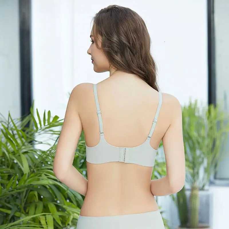 Sexy One Piece Bra Comfort Ice Silk Womens Underwear Adjustable Back Buckle Gathered Bralette Wireless Brassiere Z250730