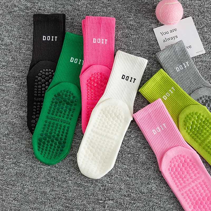 2pcs Cotton Breathable Mid-calf Yoga Socks Solid Color Striped Anti-slip Sports Socks Pilates Socks Dance Fitness Training Socks Z250731