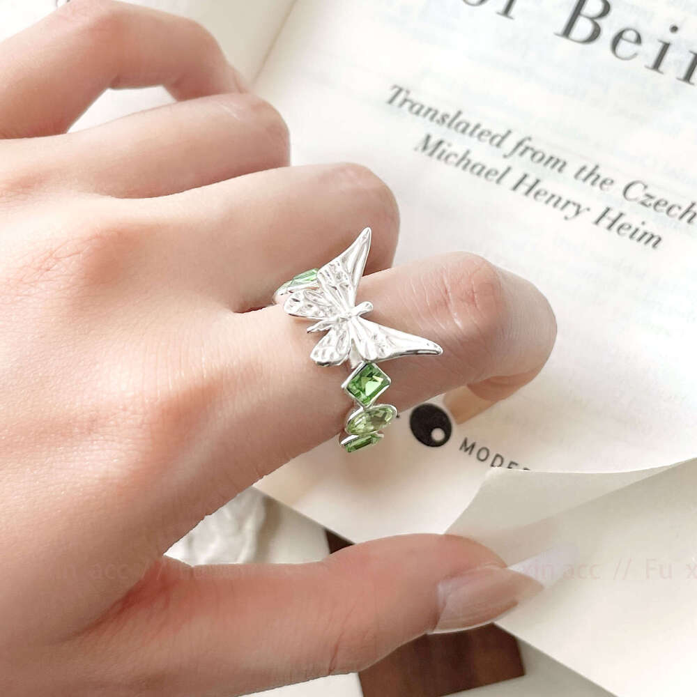 New Chinese National Style Green Zircon Butterfly Light Niche Design Exquisite Fashion High-end Sense Ring for Women 048