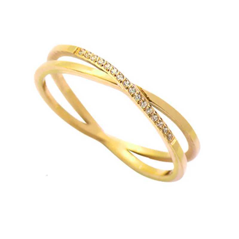 Luxury Gold Color Stainless Steel Line Cross Zircon Couple Rings for Women Men High Quality Engagement Finger Jewelry Colorfast y250730