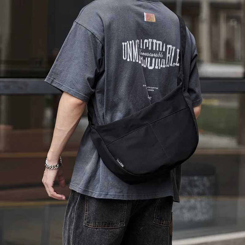 MOYYI Light Weight Minimalism Hobo Crossbody Bag Men Women Fashion Thin Banana Crescent Shoulder Bag Nylon Cross Body iPad Bag Y250730