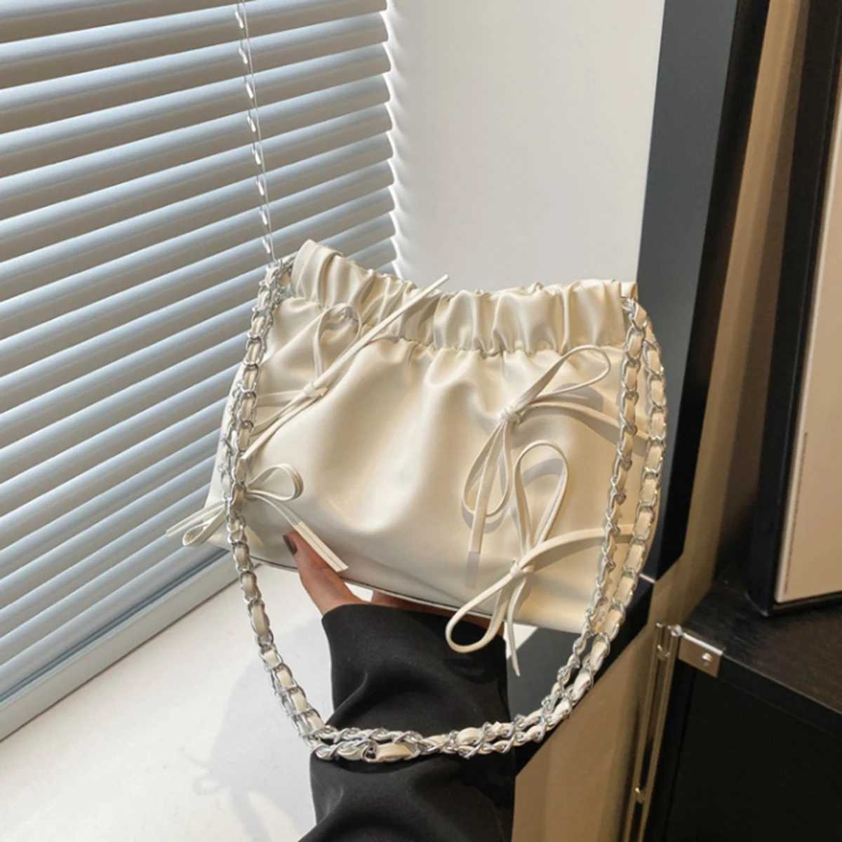 White fashion large capacity fold design bow simple casual crossbody bag Commuter bucket bag stylish shoulder bag 1 pack Y250730
