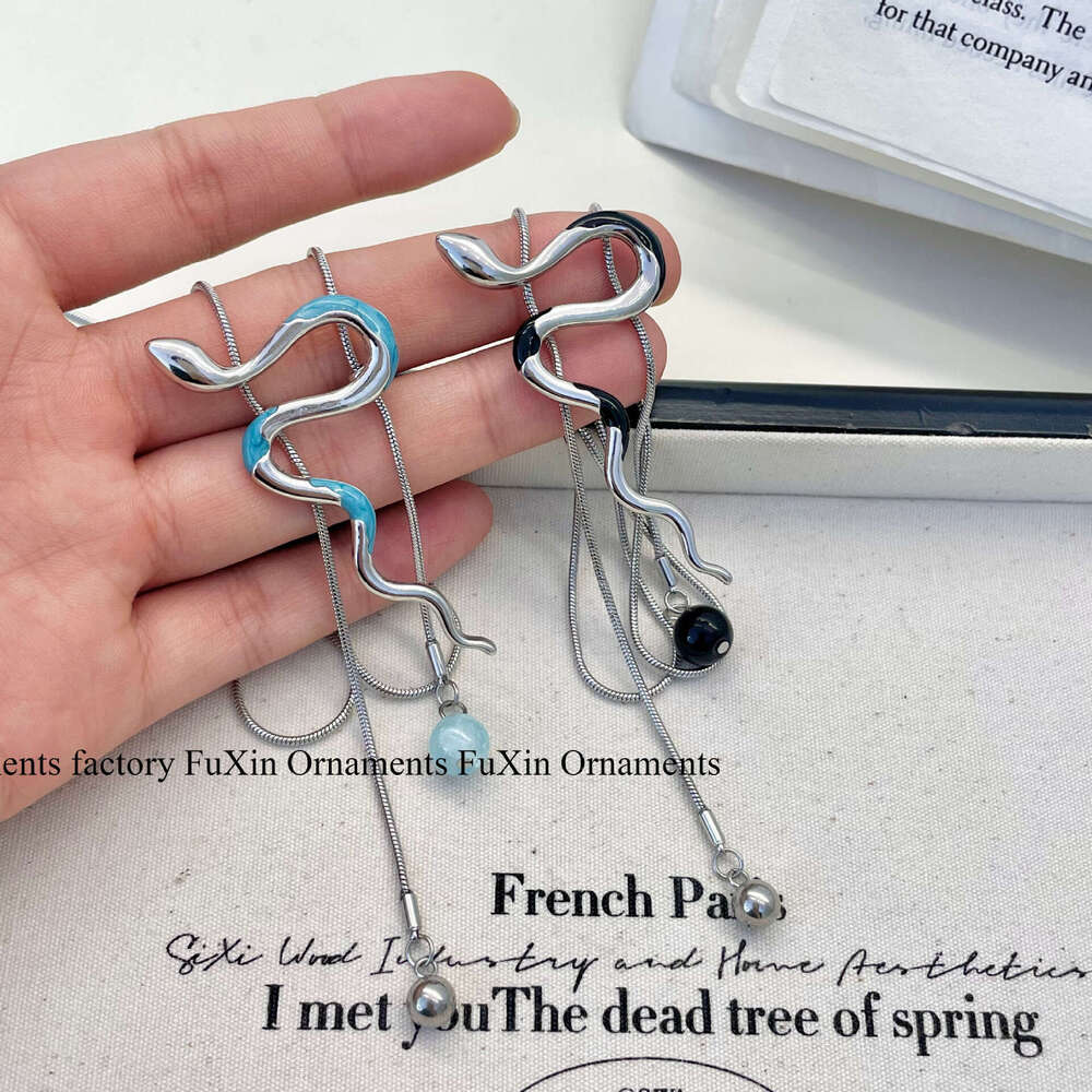 Black Mist Blue Oil Drop Serpentine Design Sense Pull Necklace Personality Ice Snake Series Niche Sweater Chain Unisex 06e