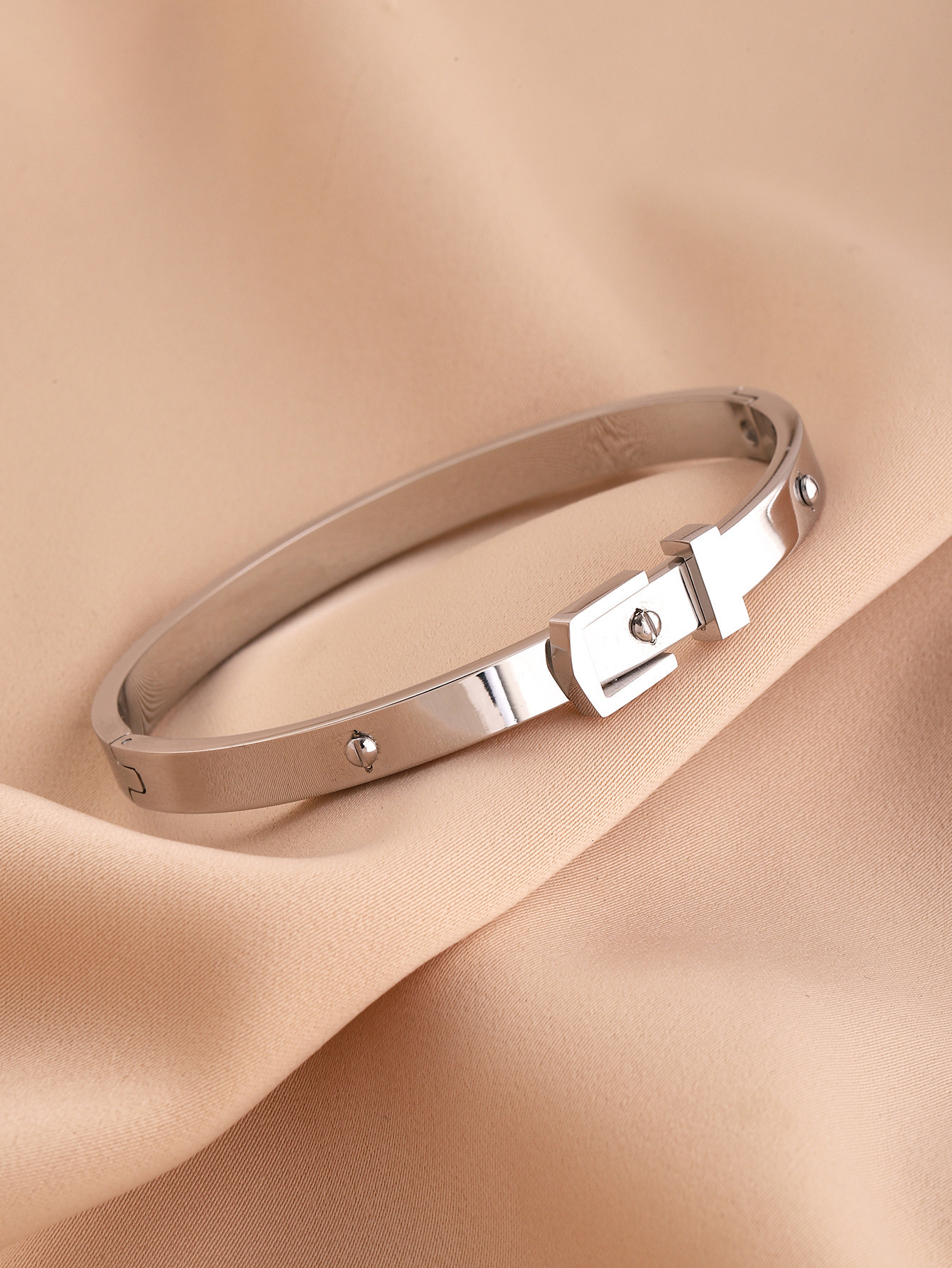 Bracelet For Women Titanium Steel Bracelet Personalized Design Madam High-end Designer Bracelet Feel 18K Rose Gold Plated Light Luxury Exquisite