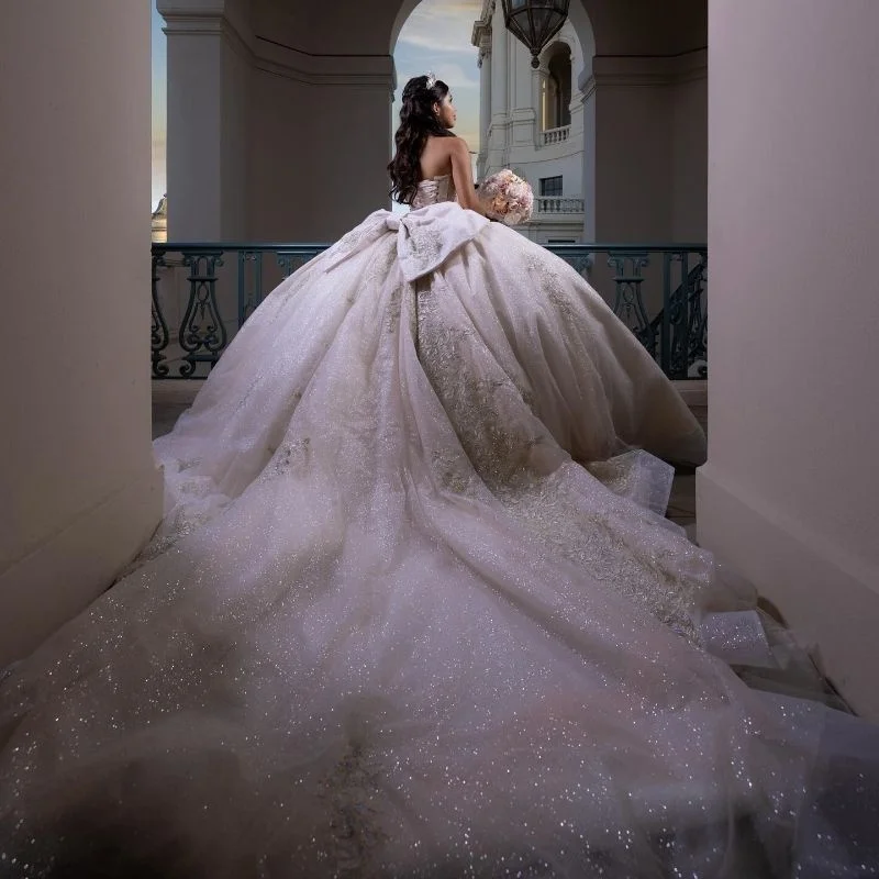 Ivory Shiny Princess Quinceanera Dresses Off Shoulder Applique Lace Bow Beading Crystal Corset Tull Vestidos De 15 anos Sweet 16 Dress