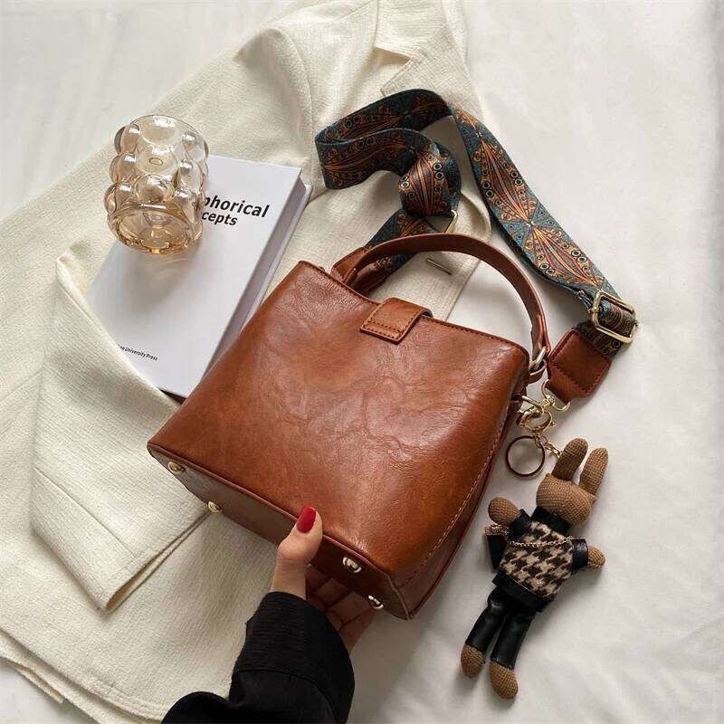 Hot Sell Vintage Simple Small PU Leather Bucket Crossbody Bag For Women 2023 Designer Fashion Lady Black Shoulder Handbag