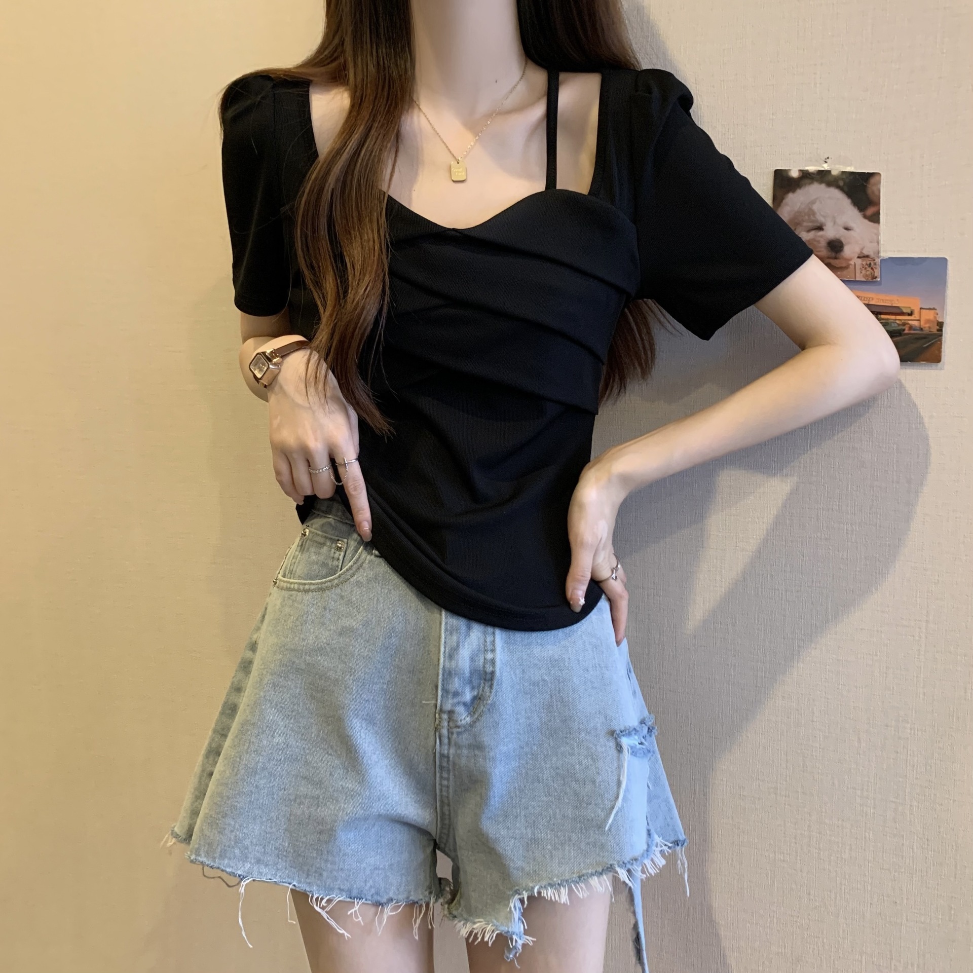 2025 plus size square shoulder short sleeved women's shirt, new summer design sense, niche fat French short sleeved slim fit top, new designer T-