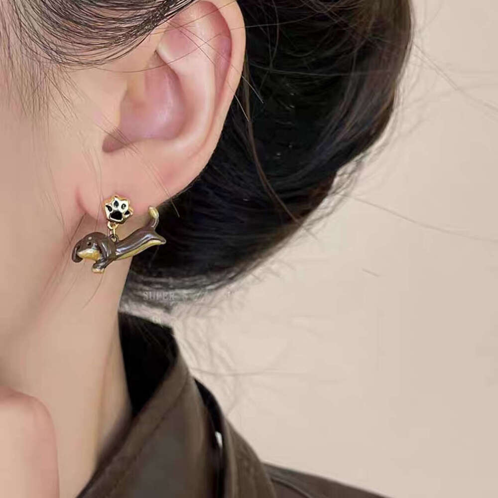 Cute Dachshund Pendant Necklace Women, Light Niche High-end Sense Accessories, Korean Fashion Temperament Earrings for Women 36e