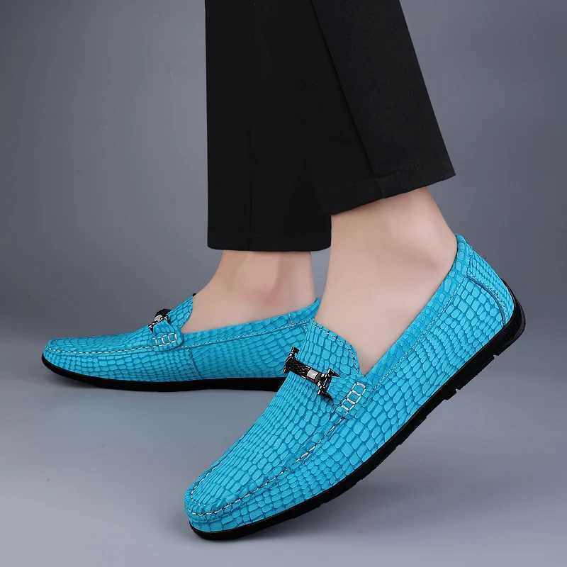 Summer Genuine Leather Men Loafers Breathable Flats Mens Casual Shoes Lightweight Driving Shoes Red Wedding Shoes Y250730