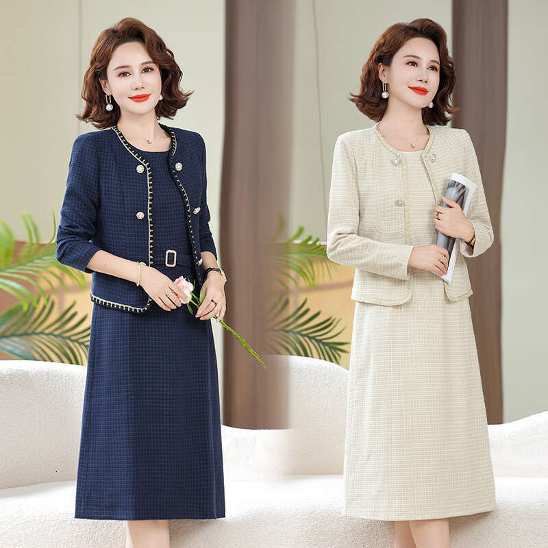 2024 New Style 40-Year-Old Women Middle-Aged Mom Fashionable Autumn Solid Color Dress