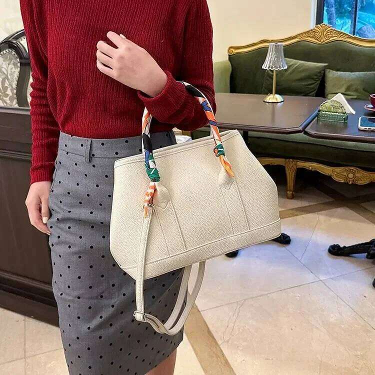 Single Shoulder Oblique Span Ladies Personality Leisure New Women's Bag All-Matching Large Capacity Handbag