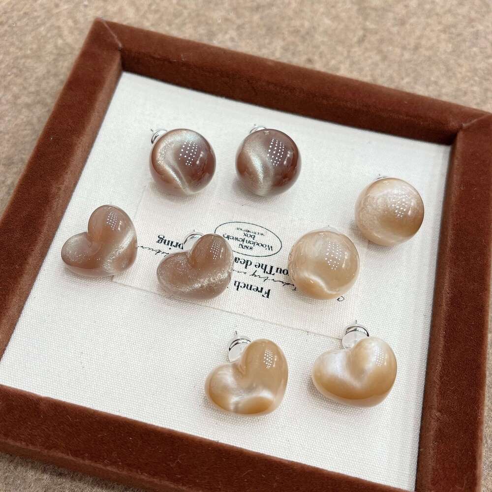 Heart-shaped Gradient Earrings for Women, Niche Versatile Commuting Earrings, Fashionable Elegant Ear Accessories, Autumn and Winter High-end Feel bcc