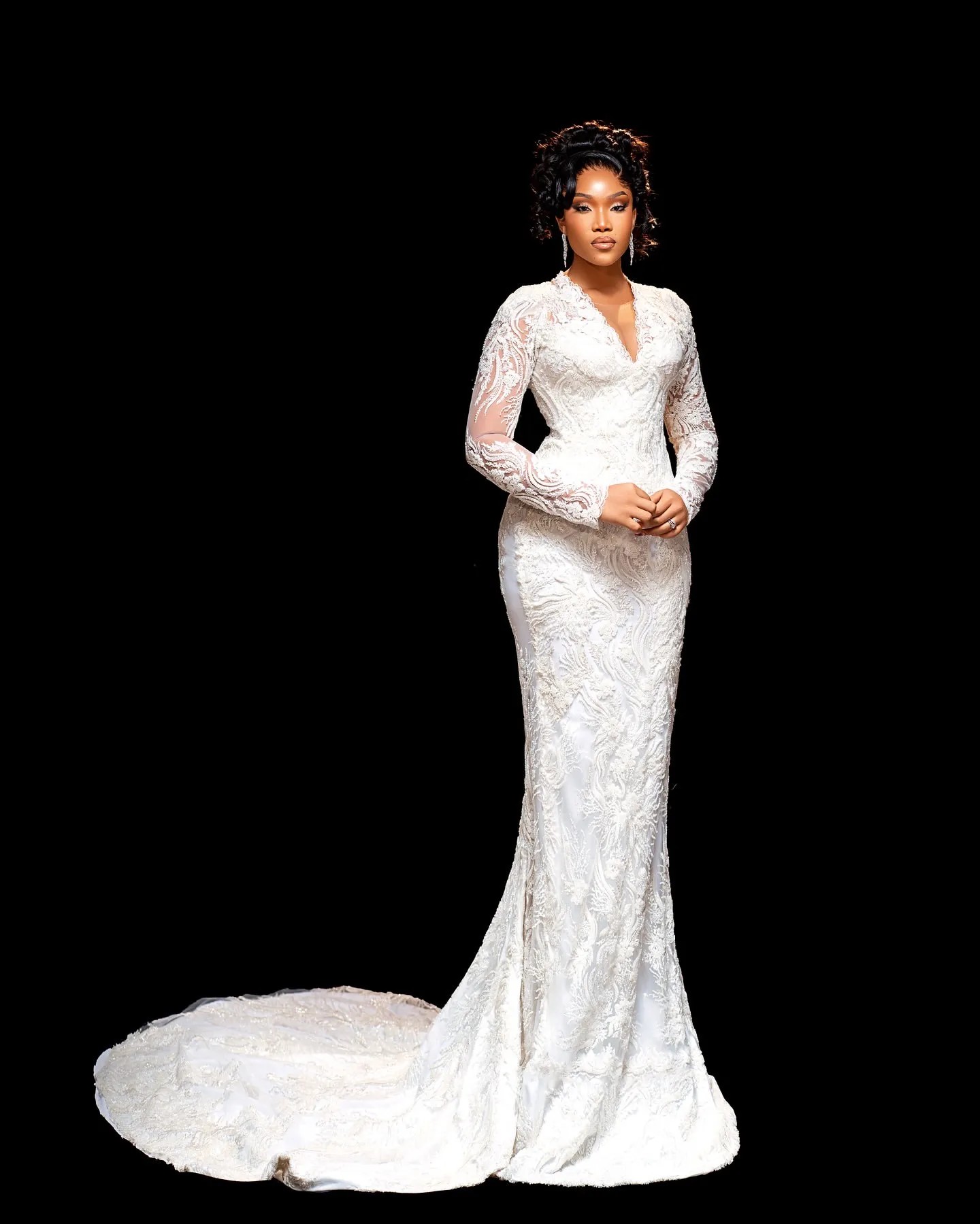 Arabic Aso Ebi Plus Size Ivory Lace Wedding Dresses Full Sleeves Beaded Detachable Train Deep V-neck Bridal Gowns Dress For Brides