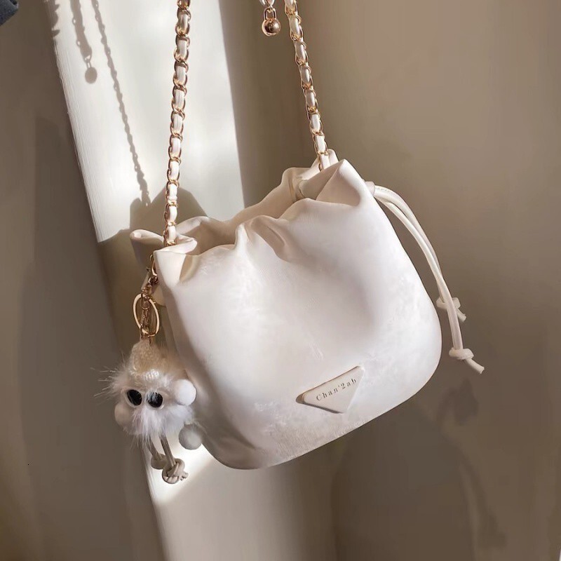 Designer Bag Trendy Niche Drawstring Chain Bag Bucket Bag Luxury Bag Crossbody Bag 2024 New Fashion Versatile Casual Small Bag Tote Bag