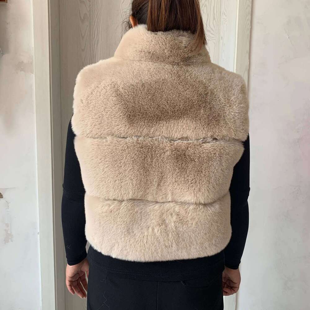 LHXDW Women's faux fur vest short plus stand collar fashion autumn-winter women fur vest fluffy artificial fur jacket