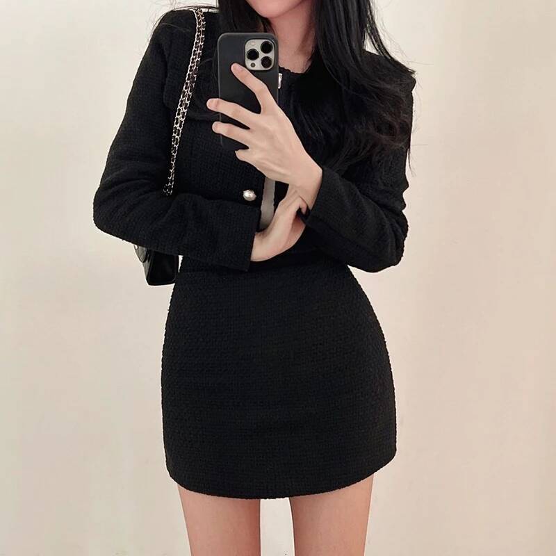 Chic Solid Tweed Two Piece Sets Long Sleeve Pearl Buttons Short Jacket and A Line Mini Skirt Set Fall Winter Women Outfits dongdumaoyi