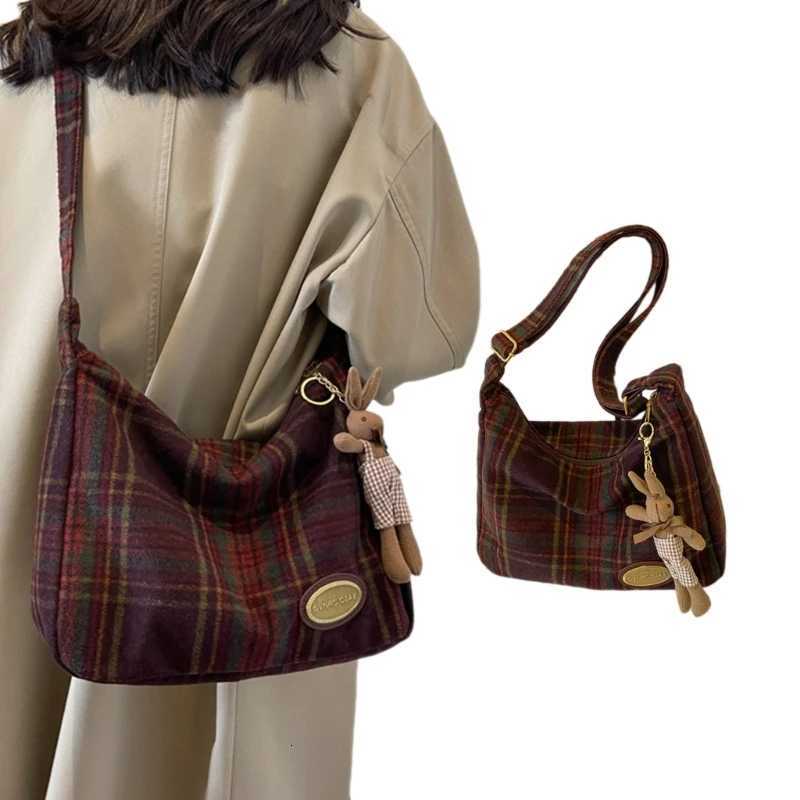 Stylish Crossbody Bag Trendy and Functional Shoulder Purse Sling Bags for Men and Women Y250730