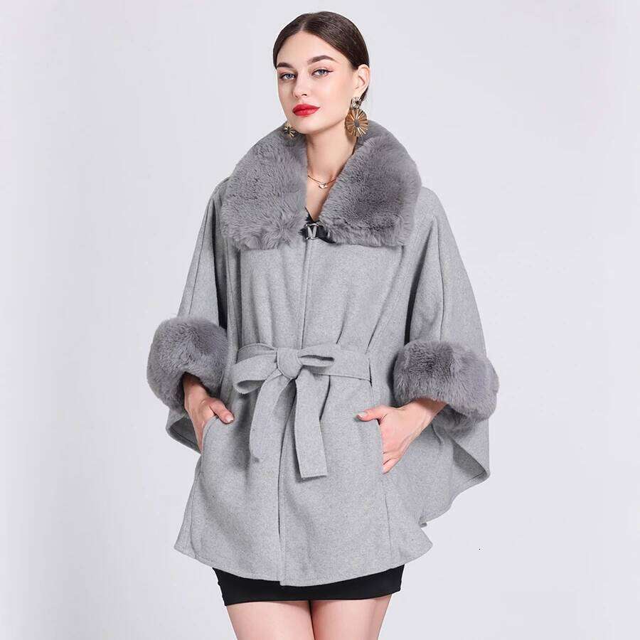 Designer Clothing Fashion Elegant Faux Fur Turn-Down Collar Woolen Blends Coat Batwing Sleeve Belt Loose Poncho Mid Long Cape Outerwear Pockets Fashio