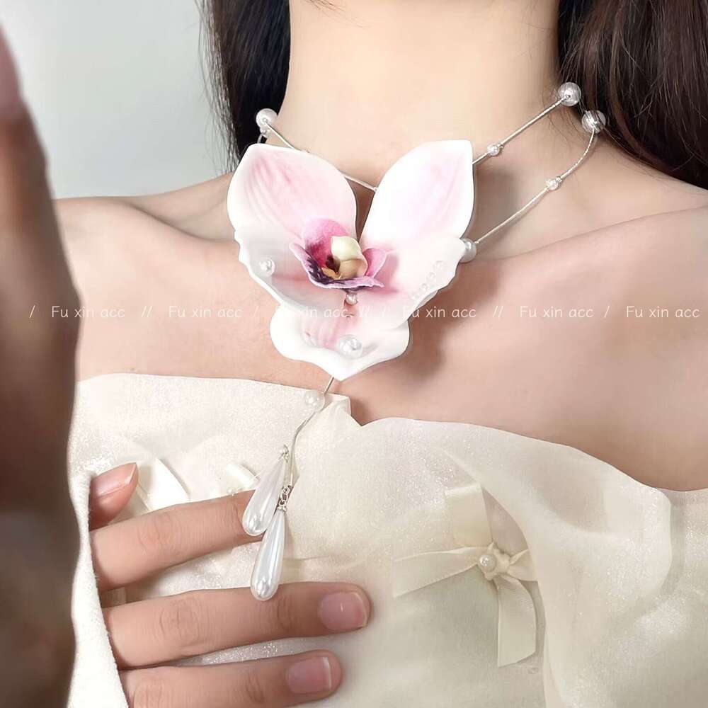 Magnolia Pearl Tassel Necklace for Women 2024 New Minimalist Style Choker Light Niche Design Sweater Chain d0f