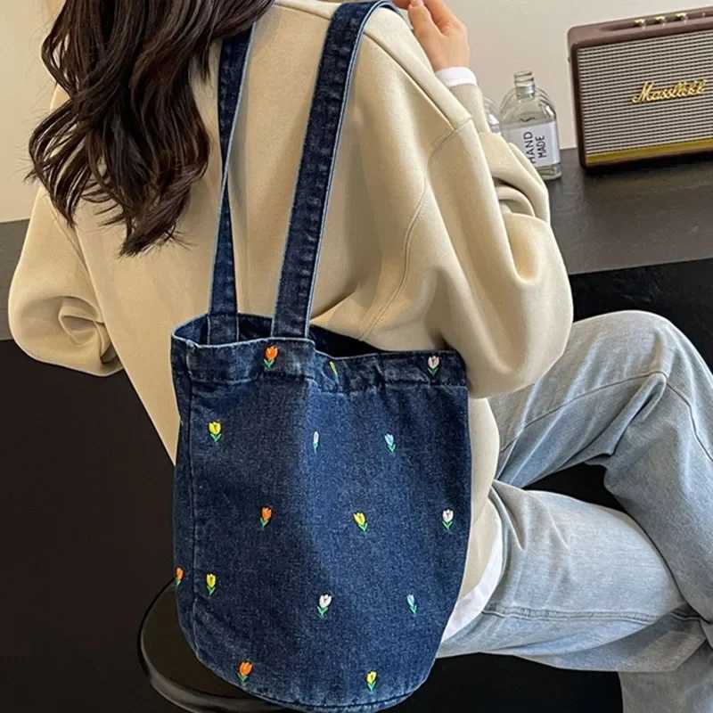 Women Shoulder Bag Large Capacity Denim Tote Bag Fashion Underarm Harajuku Handbag Clutch Bags Simple Female Commuter bags 2025 Y250730