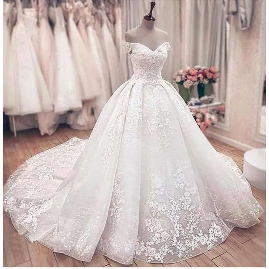 Luxury Dubai Arabic Ball Gown Dresses Off-The-Shoulder Beads Appliques Lace-Up Back Bridal Wedding Gowns Plus Size Bc2511 B0313